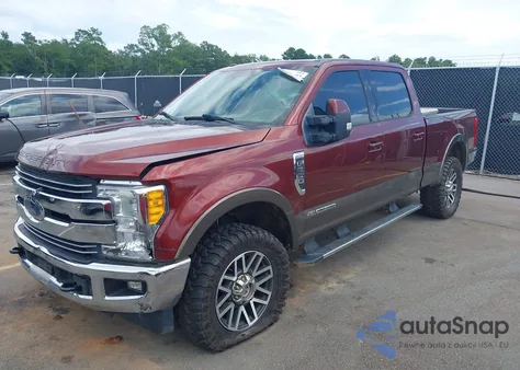 2017 Ford F-250 Lariat z USA, uszkodzony, nr VIN 1FT7W2BT4HEF42152